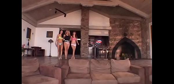  Three hot chicks with gorgeous 3b8abodies use colorful dildos in their lesbian play